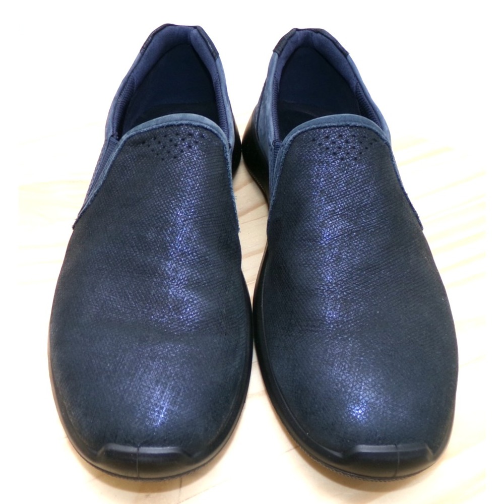 ECCO Soft 5 Slip On Shoes Womens Metallic Blue Size 39 US 8 - 8.5 Loafers